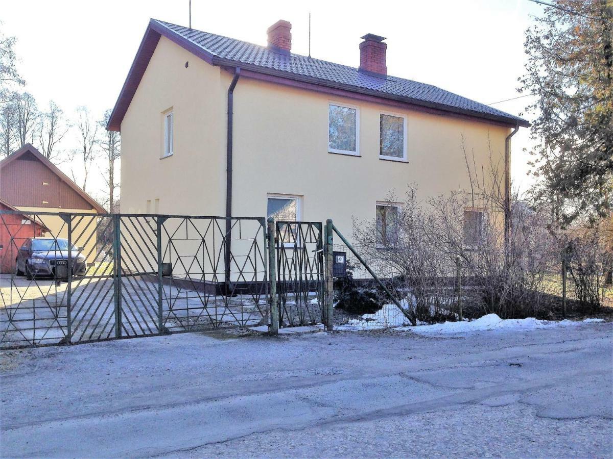 Excelent Apartment With Garden And Free Parking Riga Exterior foto